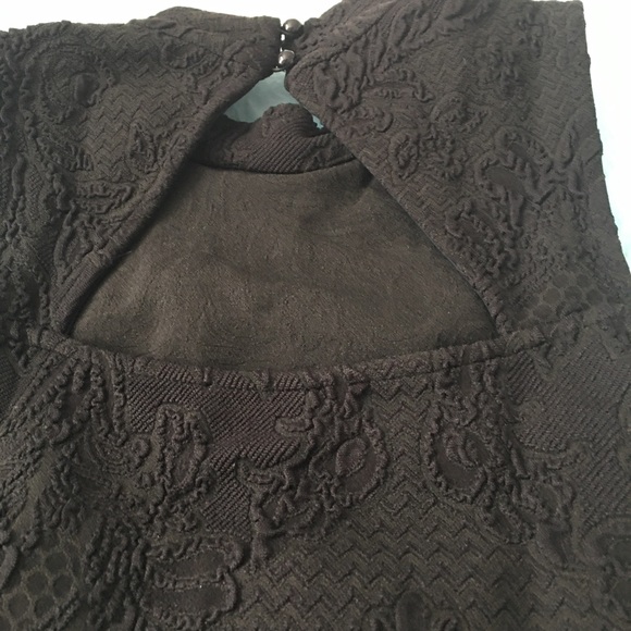 Bebe black cropped top size extra small - Picture 5 of 12